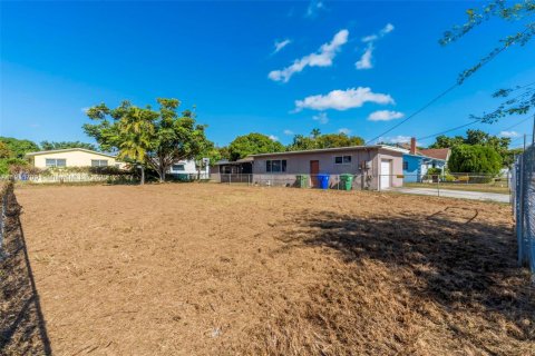 Terrain à vendre à Miami, Floride № 1972601 - photo 17