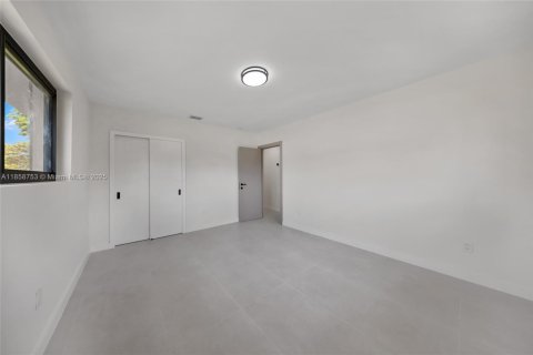 House in Palmetto Bay, Florida 4 bedrooms, 226.4 sq.m. № 1887245 - photo 27
