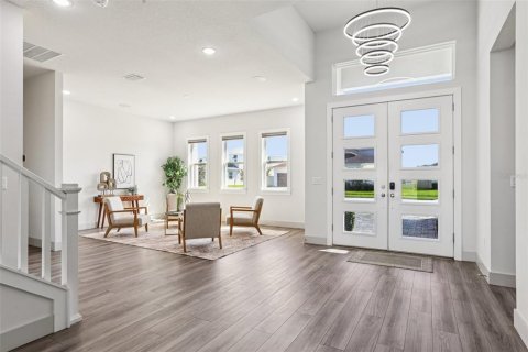 House in Wesley Chapel, Florida 6 bedrooms, 450.95 sq.m. № 1910608 - photo 2