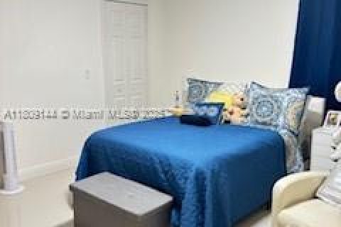 Villa ou maison à vendre à Miami, Floride: 4 chambres, 240.71 m2 № 1749802 - photo 9