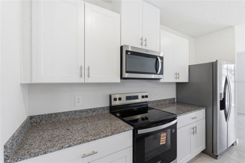 Villa ou maison à louer à Winter Haven, Floride: 3 chambres, 137.77 m2 № 2111953 - photo 11