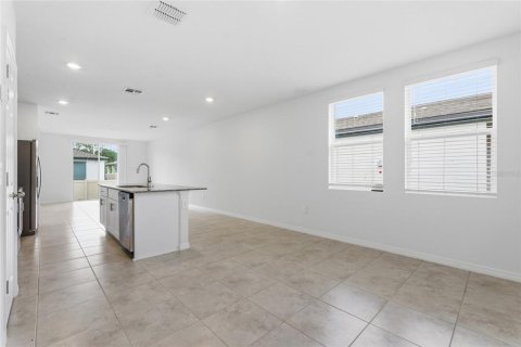 Villa ou maison à louer à Winter Haven, Floride: 3 chambres, 137.77 m2 № 2111953 - photo 6