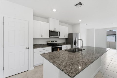 Villa ou maison à louer à Winter Haven, Floride: 3 chambres, 137.77 m2 № 2111953 - photo 9