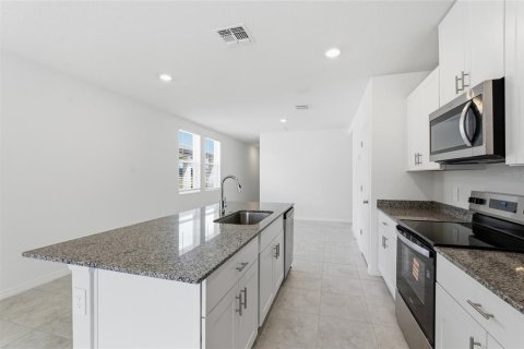 Villa ou maison à louer à Winter Haven, Floride: 3 chambres, 137.77 m2 № 2111953 - photo 13