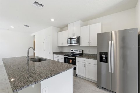 Villa ou maison à louer à Winter Haven, Floride: 3 chambres, 137.77 m2 № 2111953 - photo 8