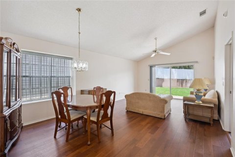 Villa ou maison à vendre à Apopka, Floride: 2 chambres, 103.77 m2 № 2299866 - photo 5