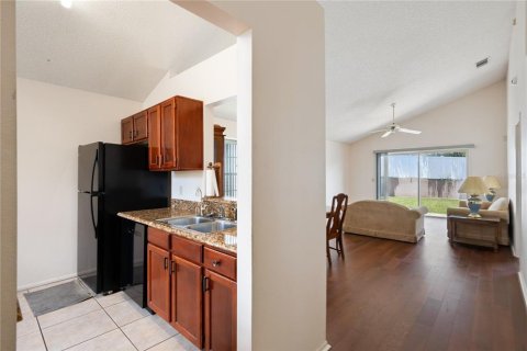 Villa ou maison à vendre à Apopka, Floride: 2 chambres, 103.77 m2 № 2299866 - photo 3