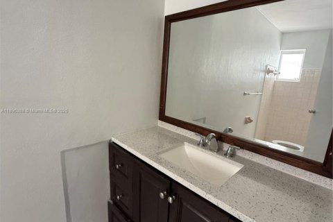 Villa ou maison à vendre à Sunrise, Floride: 2 chambres, 119.1 m2 № 1956006 - photo 9