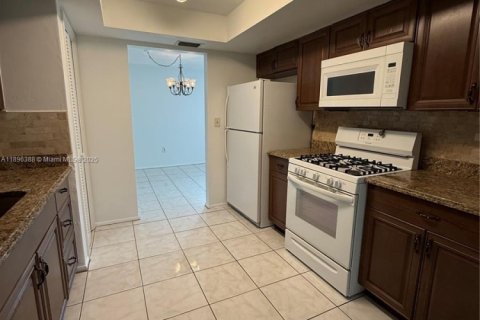 Villa ou maison à vendre à Sunrise, Floride: 2 chambres, 119.1 m2 № 1956006 - photo 13