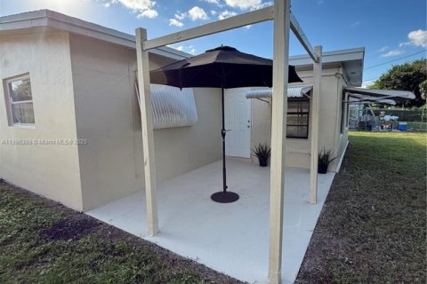 Villa ou maison à vendre à Sunrise, Floride: 2 chambres, 119.1 m2 № 1956006 - photo 17