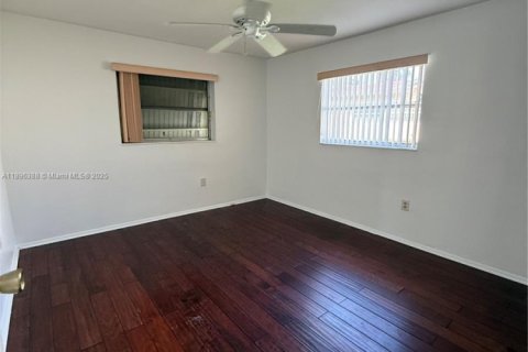 Villa ou maison à vendre à Sunrise, Floride: 2 chambres, 119.1 m2 № 1956006 - photo 15