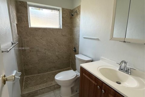 Villa ou maison à vendre à Sunrise, Floride: 2 chambres, 119.1 m2 № 1956006 - photo 14