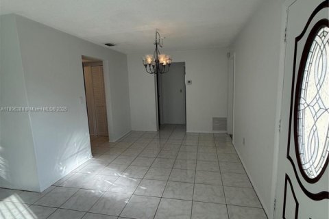 Villa ou maison à vendre à Sunrise, Floride: 2 chambres, 119.1 m2 № 1956006 - photo 6