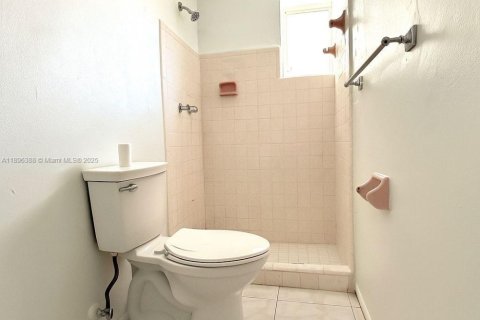 Casa en venta en Sunrise, Florida, 2 dormitorios, 119.1 m2 № 1956006 - foto 26