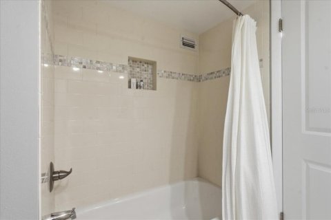 Купить кондоминиум в Клируотер, Флорида 6 комнат, 128.21м2, № 2409785 - фото 29