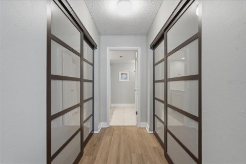 Купить кондоминиум в Клируотер, Флорида 6 комнат, 128.21м2, № 2409785 - фото 27