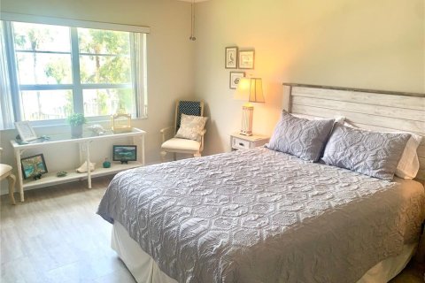 House in Sarasota, Florida 2 bedrooms, 137.5 sq.m. № 2099759 - photo 21