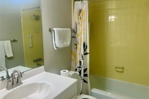 House in Sarasota, Florida 2 bedrooms, 137.5 sq.m. № 2099759 - photo 22