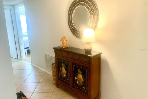 House in Sarasota, Florida 2 bedrooms, 137.5 sq.m. № 2099759 - photo 16