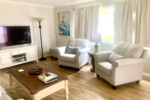 House in Sarasota, Florida 2 bedrooms, 137.5 sq.m. № 2099759 - photo 10