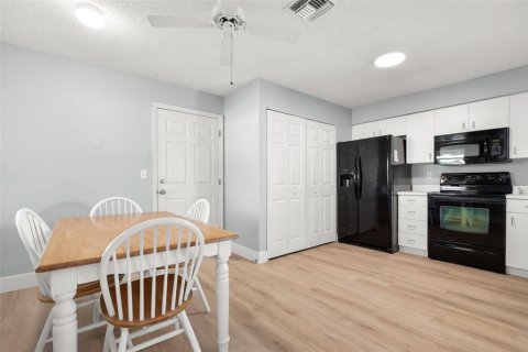 Villa ou maison à vendre à Palmetto, Floride: 3 chambres, 153.01 m2 № 2141323 - photo 11