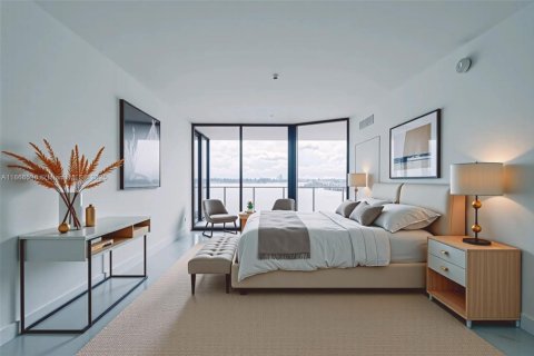 Condo in Miami, Florida, 4 bedrooms  № 2014859 - photo 7