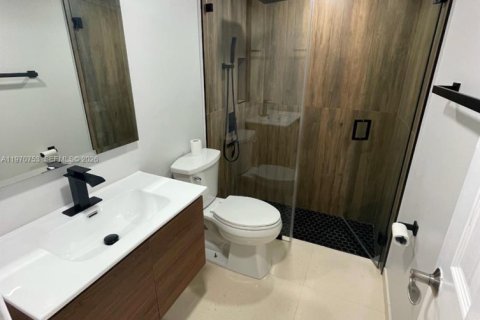 Townhouse in Miami, Florida 3 bedrooms, 134.24 sq.m. № 2031446 - photo 11