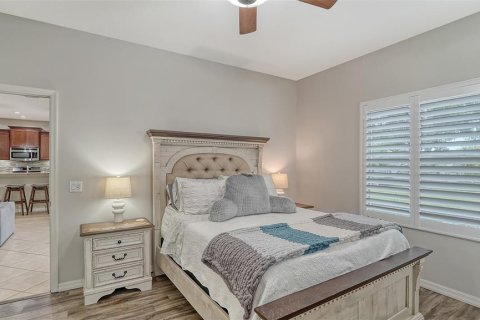 House in Sarasota, Florida 3 bedrooms, 144.18 sq.m. № 1824320 - photo 19
