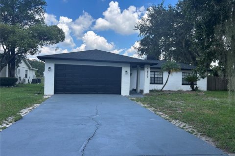 House in Lutz, Florida 3 bedrooms, 135.08 sq.m. № 1907737 - photo 2