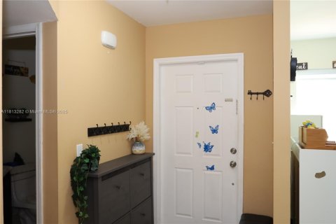 Adosado en venta en Pembroke Pines, Florida, 3 dormitorios, 126.44 m2 № 1762381 - foto 21