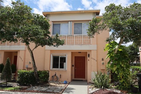 Adosado en venta en Pembroke Pines, Florida, 3 dormitorios, 126.44 m2 № 1762381 - foto 5