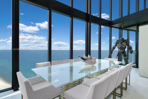 Condo in Sunny Isles Beach, Florida, 4 bedrooms № 2146103 - photo 15