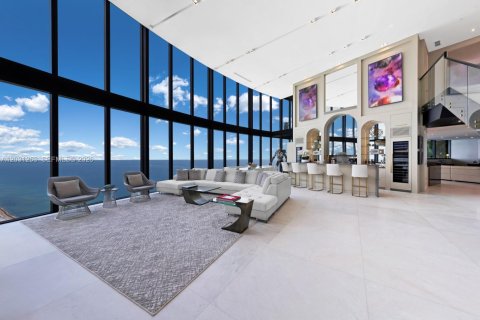 Condo in Sunny Isles Beach, Florida, 4 bedrooms № 2146103 - photo 20