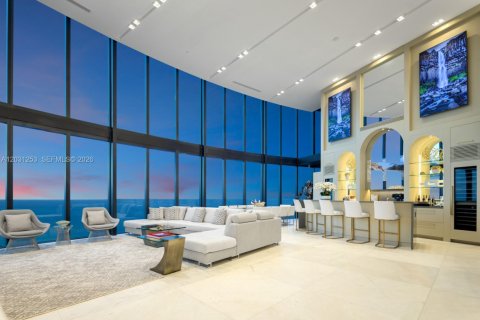 Condo in Sunny Isles Beach, Florida, 4 bedrooms № 2146103 - photo 4