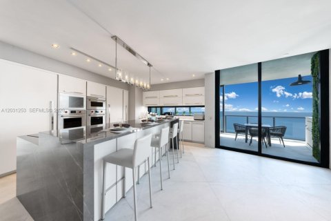 Condo in Sunny Isles Beach, Florida, 4 bedrooms № 2146103 - photo 21