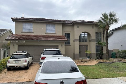 Villa ou maison à vendre à Hialeah, Floride: 3 chambres, 171.31 m2 № 1883847 - photo 1