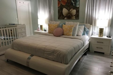 Casa en alquiler en Homestead, Florida, 3 dormitorios, 191.19 m2 № 2026431 - foto 8