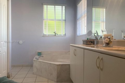 Casa en alquiler en Homestead, Florida, 3 dormitorios, 191.19 m2 № 2026431 - foto 11