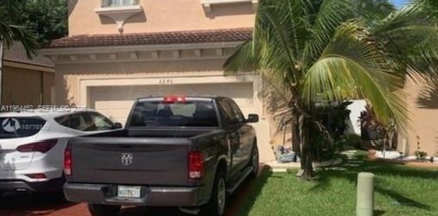 Casa en Homestead, Florida 3 dormitorios, 191.19 m2 № 2026431