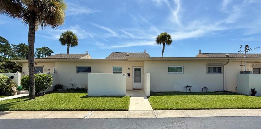 Condo in Lehigh Acres, Florida, 2 bedrooms № 1876426