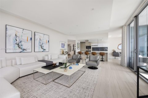 Condominio en alquiler en North Miami Beach, Florida, 3 dormitorios, 206.15 m2 № 1978432 - foto 8