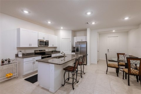 Touwnhouse à vendre à Tampa, Floride: 3 chambres, 148.27 m2 № 2132392 - photo 10