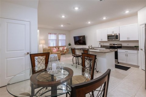 Touwnhouse à vendre à Tampa, Floride: 3 chambres, 148.27 m2 № 2132392 - photo 7