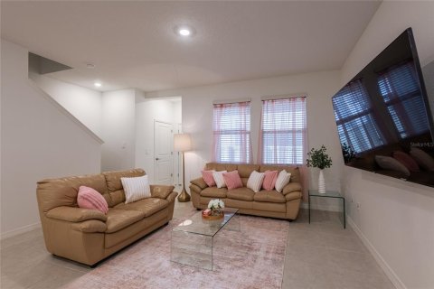 Touwnhouse à vendre à Tampa, Floride: 3 chambres, 148.27 m2 № 2132392 - photo 2