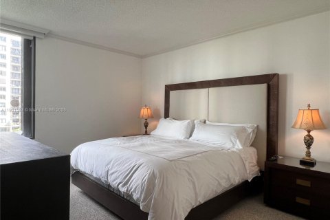 Купить кондоминиум в Майами, Флорида 2 спальни, 118.73м2, № 2088561 - фото 20