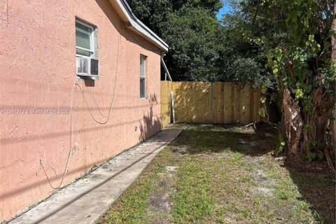 Снять в аренду виллу или дом в Мирамар, Флорида 1 спальня, 32.52м2, № 1949018 - фото 3