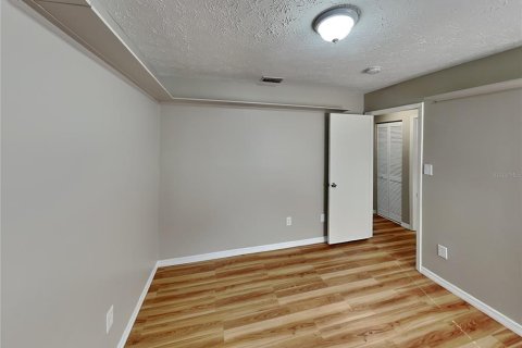 Casa en alquiler en Brandon, Florida, 3 dormitorios, 104.98 m2 № 2117657 - foto 13