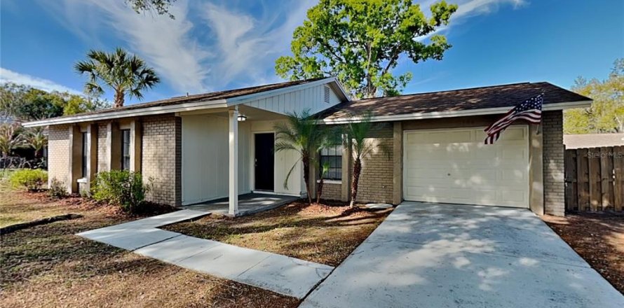 Casa en Brandon, Florida 3 dormitorios, 104.98 m2 № 2117657