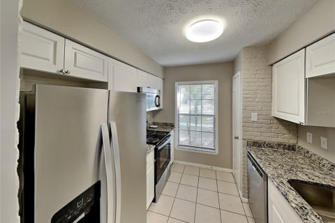 Casa en alquiler en Brandon, Florida, 3 dormitorios, 104.98 m2 № 2117657 - foto 8