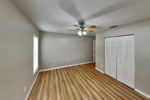 Casa en alquiler en Brandon, Florida, 3 dormitorios, 104.98 m2 № 2117657 - foto 10